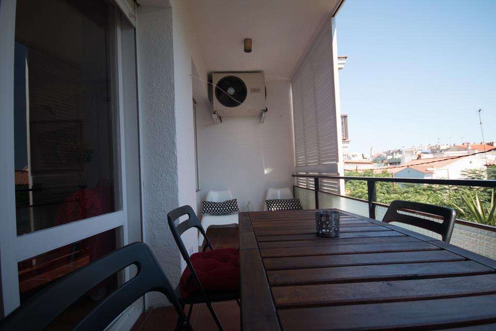 Apartamento Way To Bcn Sitges Exterior foto